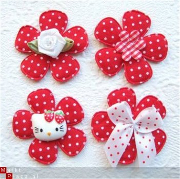 Hello Kitty gaat in bad, strijkapplicatie ~ 7,5 cm - 3