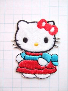 Hello Kitty met rood / blauwe jurk, strijkapplicatie ~ 6 cm