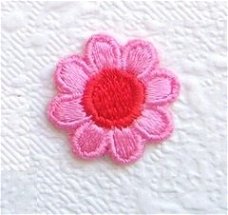 Madelief bloemetje, strijkapplicatie ~ 2 cm ~ Roze