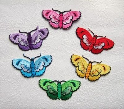 Kleurige vlinder strijkapplicatie ~ 7,5 cm ~ Rood - 2