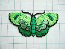 Kleurige vlinder strijkapplicatie ~  7,5 cm ~ Groen