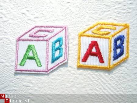 ABC blokken strijkapplicatie ~ 4,5 cm ~ Pastel - 2