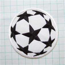 Voetbal strijkapplicatie ~ 7,5 cm