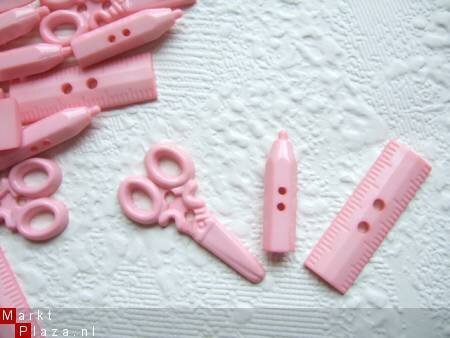 Roze setje liniaal, schaar & potlood, knoopjes - 2