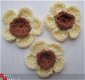 Rond bloemen knoopje ~ 14 mm ~ Beige / bruin - 2 - Thumbnail