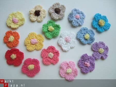 Roze bloemen knoop met geel hart ~ 14 mm - 4