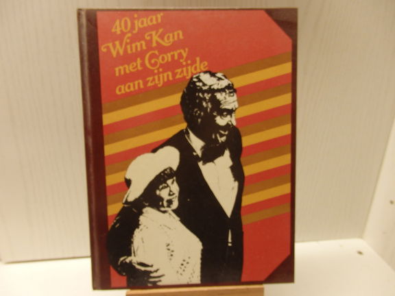 40 jaar Wim Kan met Corry aan zijn zijde. - nr. 1