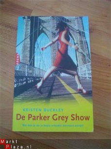 De Parker Grey show door Kristen Buckley