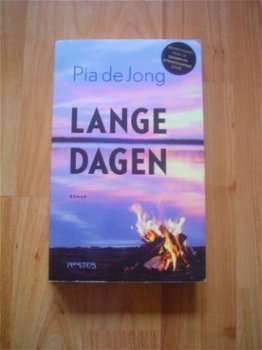 Lange dagen door Pia de Jong - 1