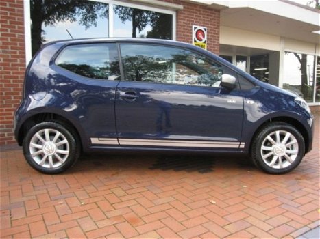 Volkswagen Up! - Club UP 1.0I 44KW - 1