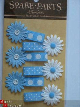 OPRUIMING: spare-parts flower ribbon brads blue - 1