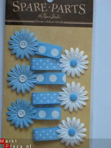 OPRUIMING: spare-parts flower ribbon brads blue