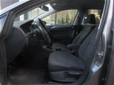 Volkswagen Golf - 1.6 TDI ComfortLine, Navi, Climate, Pdc, Cruise, Multie Stuur,