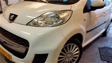 Peugeot 107 - 1.0-12V/Elektra pakket/2 Jaar APK /Garantie,