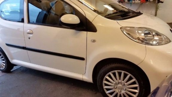 Peugeot 107 - 1.0-12V/Elektra pakket/2 Jaar APK /Garantie, - 1