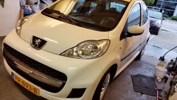 Peugeot 107 - 1.0-12V/Elektra pakket/2 Jaar APK /Garantie, - 1