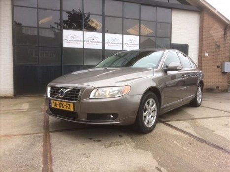 Volvo S80 - 2.4 D5 Momentum - 1