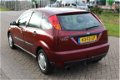 Ford Focus - 1.6-16V Ghia LOOPT NIET - 1 - Thumbnail