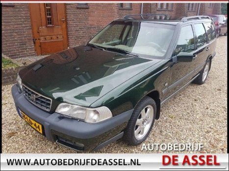 Volvo V70 - XC 2.5 T AWD Luxury defect - 1