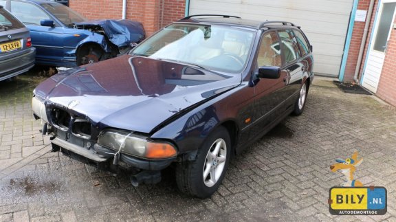 BILY Autodemontage BMW E39 523i '98 Orientblau Metallic (NL) - 1