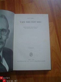 Van mei tot mei door W. Drees - 2