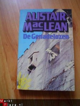 Diverse paperbacks/pockets door Alistair Maclean - 2