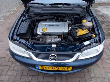 Opel Vectra - 1.6-16V BUSINESS - 1