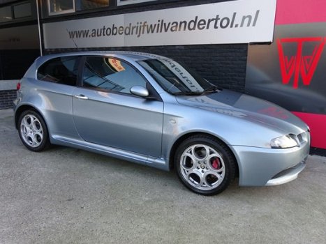 Alfa Romeo 147 - 3.2 V6 GTA | NAVIGATIE | LEER | ORIGINEEL NL | NAP | ALL-IN - 1