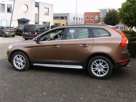 Volvo XC60 - 2.4 D5 Summum R-Edition Automaat Leder Navi Nieuwstaat - 1