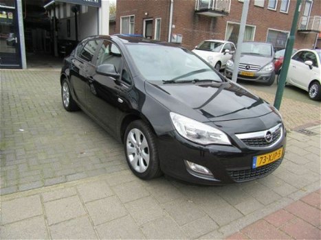 Opel Astra - 1.4 Turbo Business +, Navigatie, Climate control, Cruise control, L.M.Velgen - 1