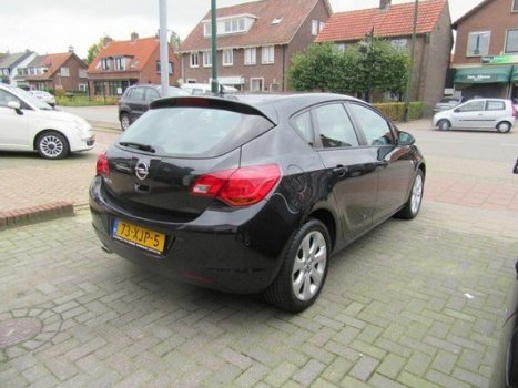 Opel Astra - 1.4 Turbo Business +, Navigatie, Climate control, Cruise control, L.M.Velgen - 1