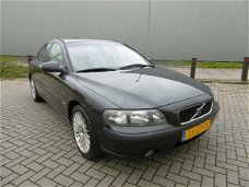 Volvo S60 - 2.4 T