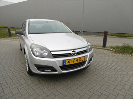 Opel Astra - 1.4 Essentia - 1