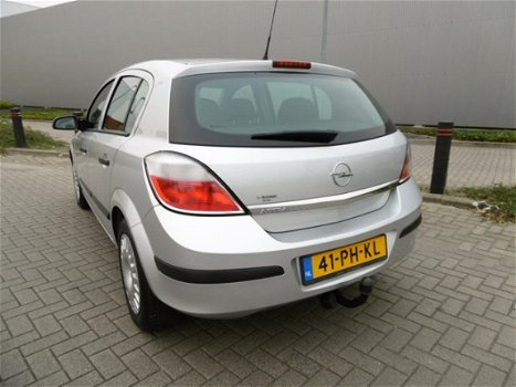 Opel Astra - 1.4 Essentia - 1