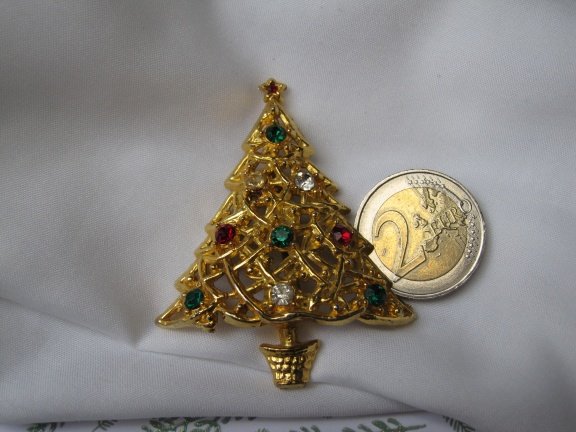 Broche kerstboom goudkleurig met rood groen en heldere kristal rijnstenen 6.2x5.0 cm - Afbeelding 4