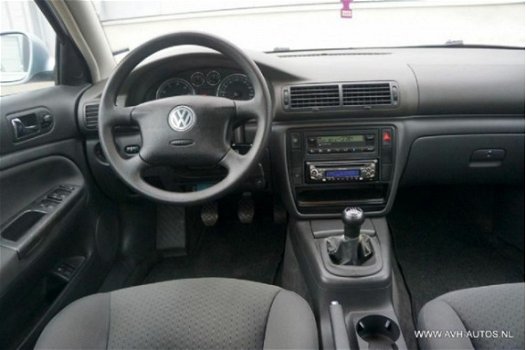 Volkswagen Passat - 2.0 comfort - 1