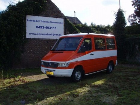 Mercedes-Benz Sprinter - 208 D - 1