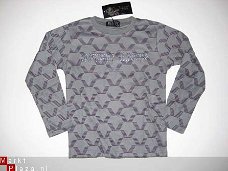 grijs shirt met V opdruk in paars in mt 98/104
