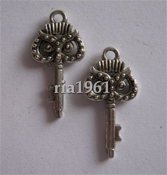 bedeltje/charm sleutels : sleutel 33 uiltje - 20 mm - 1