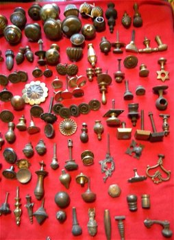 Antieke, oude en nieuwe koperen en bronzen knoppen no 444. - 4