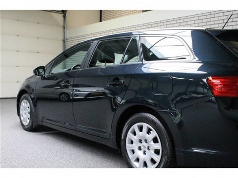 Toyota Avensis Wagon - 1.8 VVT-i Comfort - 1