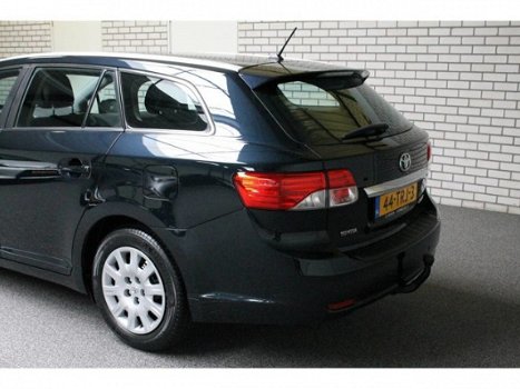 Toyota Avensis Wagon - 1.8 VVT-i Comfort - 1