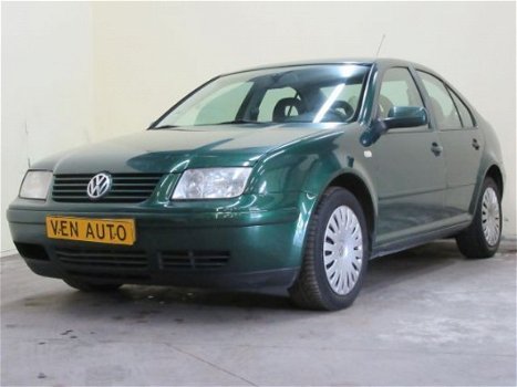 Volkswagen Bora - 1.4-16V Trendline - 1