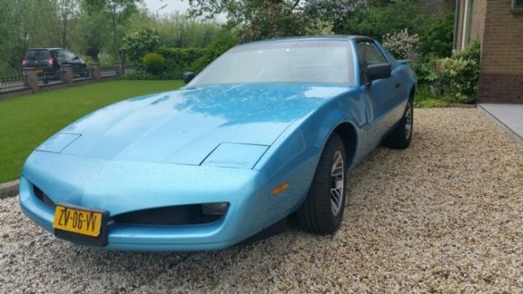 Pontiac Firebird - 3.4 V6 T-Bar - 1