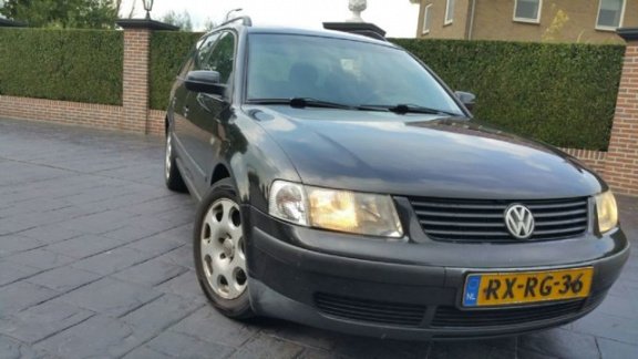 Volkswagen Passat Variant - 1.9 tdi 110 pk vol opties INRUIL MOGELIJK 1.9 TDI 110pk Variant - 1