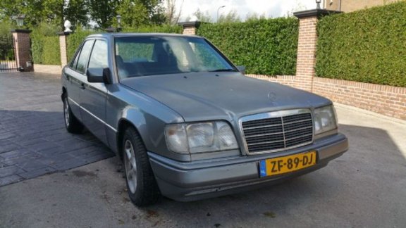 Mercedes-Benz E-klasse - E 300 DIESEL BJ 1990 INRUIL MOGELIJK - 1