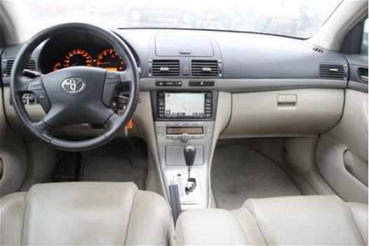 Toyota Avensis - 2.0 VVTI EXECUTIVE BUSINESS airco, climate control, radio cd speler, groot navigati - 1