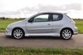 Peugeot 206 - 2.0-16V Grand Tourisme In zeer goede staat met nieuwe APK - 1 - Thumbnail