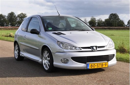 Peugeot 206 - 2.0-16V Grand Tourisme In zeer goede staat met nieuwe APK - 1