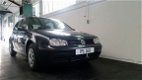 Volkswagen Golf - 1.4-16V TRENDLINE nette 5 DRS NAP APK Dealer onderhouden - 1 - Thumbnail